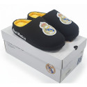 Zapatillas de Casa Real Madrid Hombre Negras Bordadas